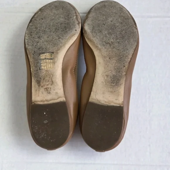 TORY BURCH Jolie Beige Patent Leather Cap-toe Gold Logo Ballet Flats Sz 6.5 M - Picture 13 of 14